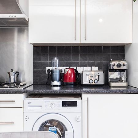 Trendy 4 Bed Apartment Near Vibrant Shoreditch W Balcony And Walking Distance To Tube London Exterior foto