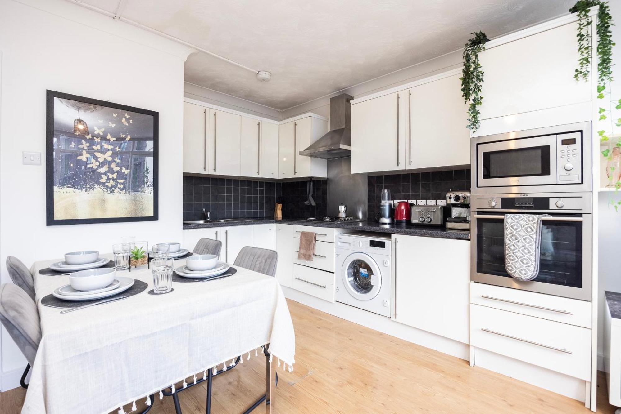 Trendy 4 Bed Apartment Near Vibrant Shoreditch W Balcony And Walking Distance To Tube London Exterior foto