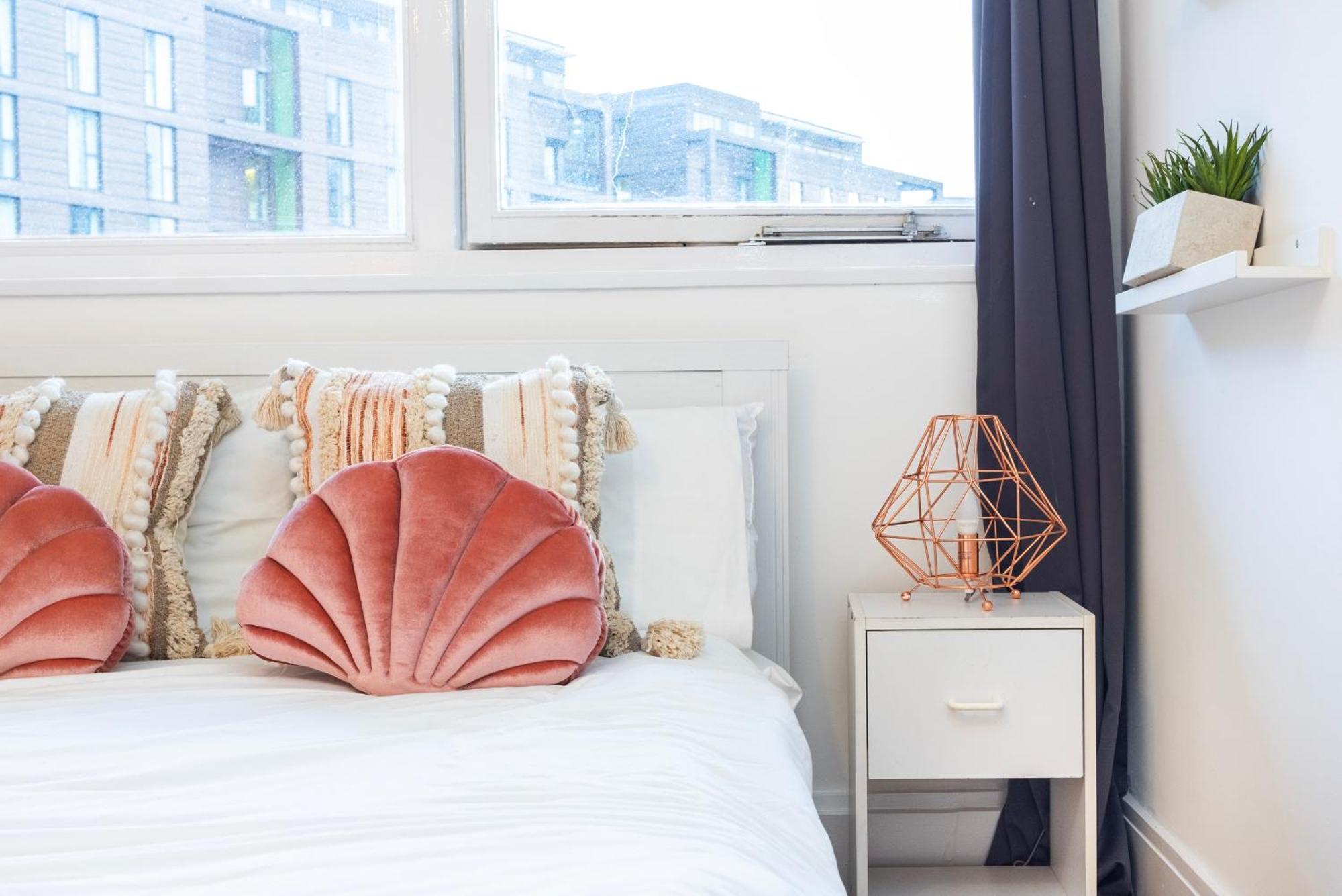 Trendy 4 Bed Apartment Near Vibrant Shoreditch W Balcony And Walking Distance To Tube London Exterior foto